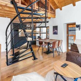 Pilanous Residence - E-Alpine Suite - Swiss Alps