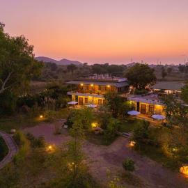 Moustache Ranthambore Luxuria, hotel in Sawāi Mādhopur