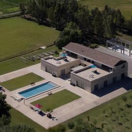 Domaine des Eucalyptus, hotel a Mollégès