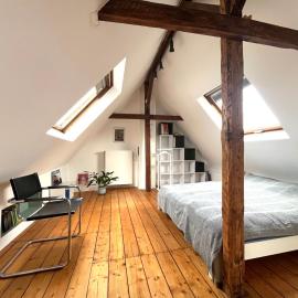 Helles Giebelzimmer im Altbau, hotel di Cologne