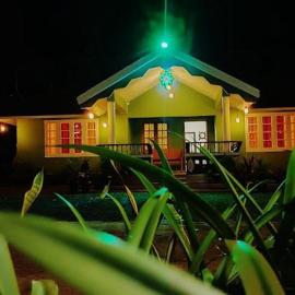 Golden pearl private villa with pool, hotel v destinácii Vythiri