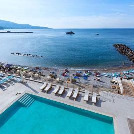 Alimuri Bay Resort, hotel i Meta