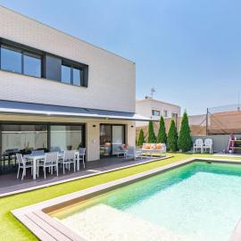 The Orange House, Barcelona, Luxury Villa
