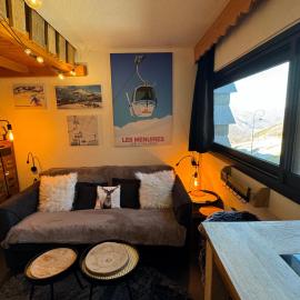 Les Menuires centre! Chaleureux studio sur les pistes!