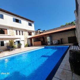 Casa com piscina e lazer em SBC SP