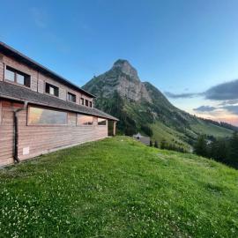 Refuge de Plan-Francey, hotel sa Moleson