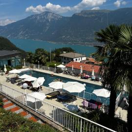 Piccola Italia Residence - Tremosine sul Garda, hotel v destinaci Tremosine Sul Garda