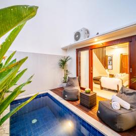 Promo!! New Rosa Villa Muding, Luxury and cozy 3Bedrooms Villa in Heart of Kerobokan with Special Office Room