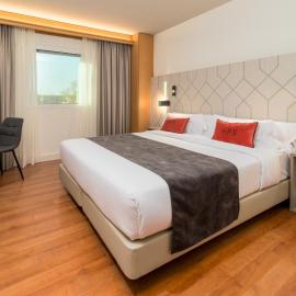 Hotel Puerta Santander, hotell i Santander