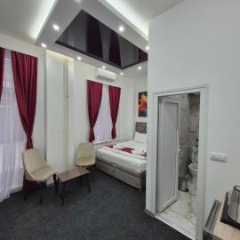 Authentic Belgrade Centre - 4 Suites in One Space, with patios in courtyard for smokers