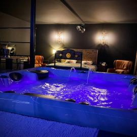 Loveroom SPA 01, готель у місті Chazey-sur-Ain