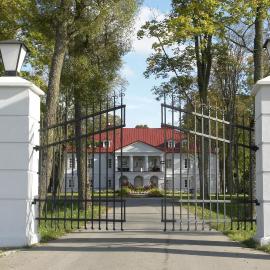 Bistrampolis Manor, hotel sa Kučiai