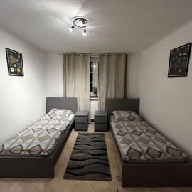 Großes Haus in Jülich Neu möbiliert, hotel v mestu Jülich