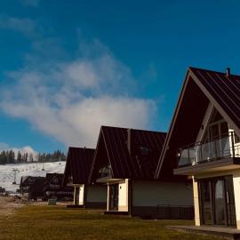 Osada Kaniówka - domki pod stokiem z sauna