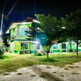 ท่าช้างรีสอร์ท กาญจนบุรี, hótel í Kanchanaburi