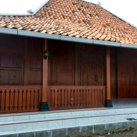 Homestay Wongso Kasongan, hotel en Jarakan