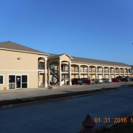 Crossroads Inn & Suites