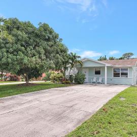 Coastal Retreat Near Downtown Stuart