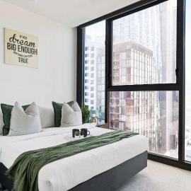 Stylish 2BR Apartment with Panoramic City Views
