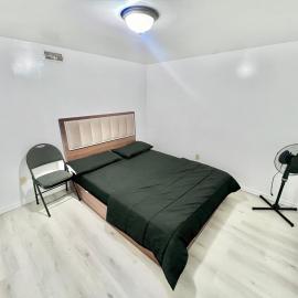 Private Room Near Airport D7, hotel en Brampton