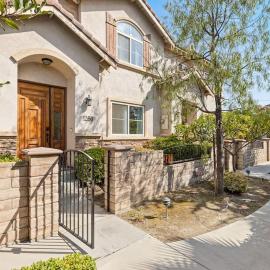 4Bed 3Bath Modern Townhouse - Four bedrooms near Pasadena, LA