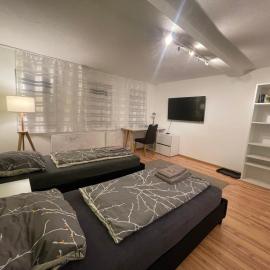 OM Exklusives Zimmer, WLAN, geteiltes Bad und Küche, Hotel in Stadtilm