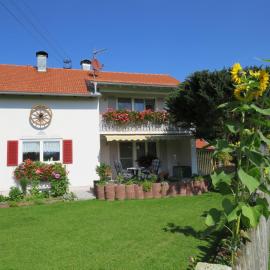 Gästehaus Reisacher - Ferienwohnung mit Frühstück, hotel en Peiting