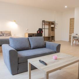 AMD Loc Immo, hotel in Charleville-Mézières