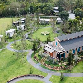 Bat Cave Glamping Khao Yai, hotel v mestu Wangkata