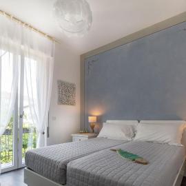 Maji Como Lake apartment - Lake Como Historic Villa apartment with pool, garden and private parking