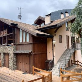 Casa Miramonti, hotel sa Ossana