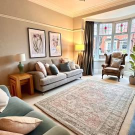 Windsor Coastal Retreat Whitley Bay Sleeps 9