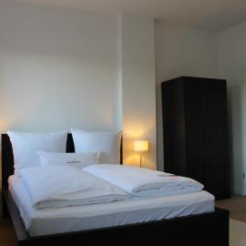 Gästehaus Friedrichstraße Ruhiges Zimmer mit Bad zum Innenhof
