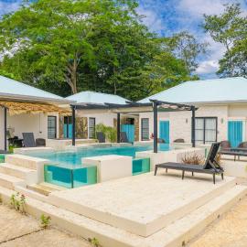 Villas VR Beachwalk Avellanas、プラヤ・アベヤナのホテル