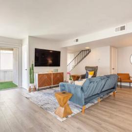 Downtown Manhattan Beach 3 Bed Townhouse Parking, hotelli kohteessa Manhattan Beach