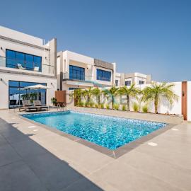 Special Offer with BBQ, Pool Perfect for Groups by Deluxe Holiday Homes, hotel in Fujairah