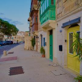 Sea Front Studio with Valletta Views, hotel in Kalkara