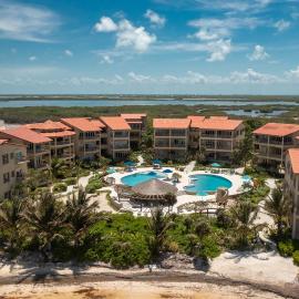 Residences at Barrier Reef 1-3C Oceanfront 2 BR by Stay Floreo
