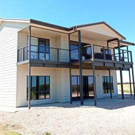 Sturt Bay Retreat، فندق في Warooka