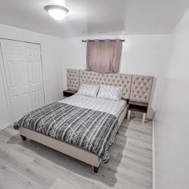Private Room Near Airport D8, hotel a Brampton
