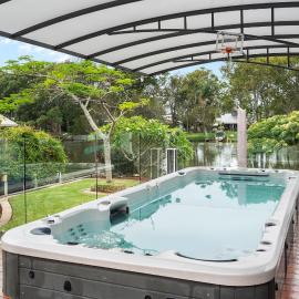 The Boathouse -Pool and Private Slip