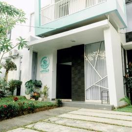 Akhtar Guest House Near Situ Gede, hotel in Tasikmalaya