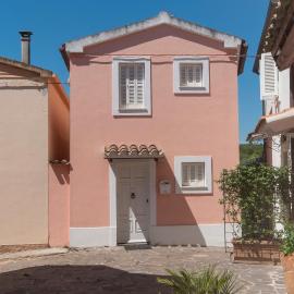 633 - Casa indipendente nel centro storico di Numana, con terrazzo, due bagni e aria condizionata - SPIAGGIA WHITE BEACH CLUB OMAGGIO dal lun al ven FINO AL 02-08, hotel v destinaci Numana