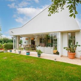 Amazing Home In Polignano A Mare With Wifi, hotel in Polignano a Mare