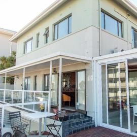 Leeuwenzee Guesthouse