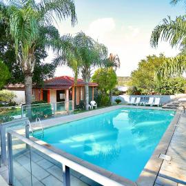 אצולת הכנרת – hotel w mieście Kallanit
