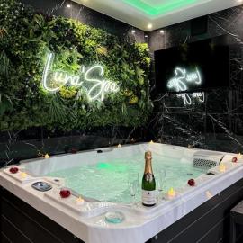 Love Room, Luna Spa APRÈS-MIDI 13h à 18h, créneau de 5h seulement et non une nuitée, hotel din Saint-Ouen-l'Aumône