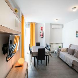 Apartamentos La Plazuela Baños de Montemayor, hotel v destinácii Baños de Montemayor