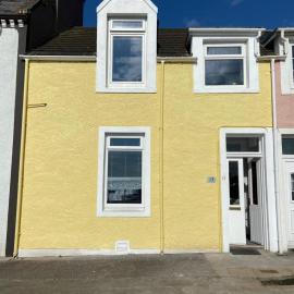 2 Bed seafront cottage in Portpatrick, hotel a Portpatrick