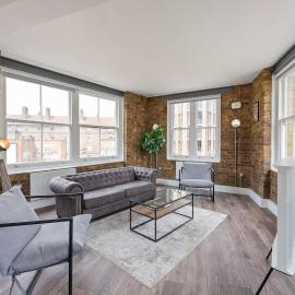 Spacious & bright oasis in Old Street, hotel v Londýne